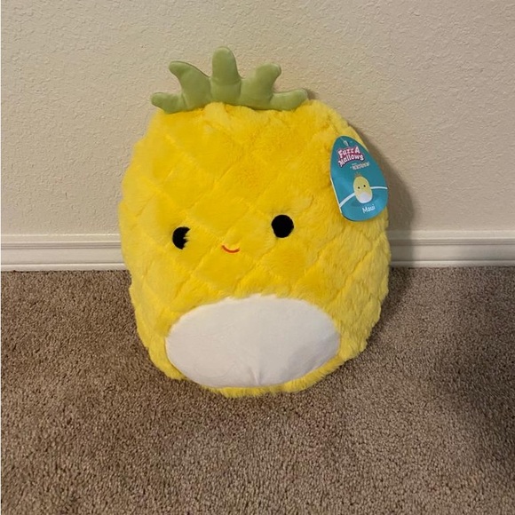 New Maui The Pineapple Fuzzamallow Squishmallow - Picture 8 of 16